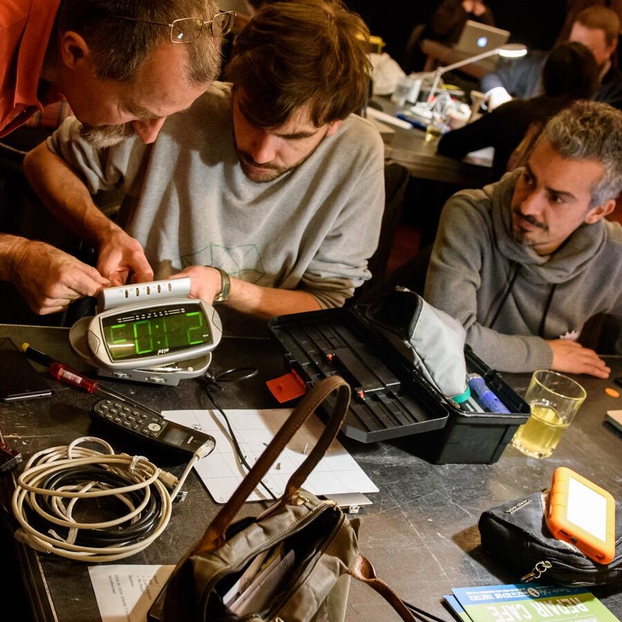 Repairs cafés à la MDD : venez apprendre à réparer dans une ambiance conviviale
